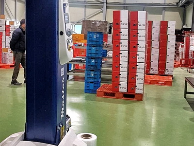 自走式缠绕机应用于广州跨境电商仓库